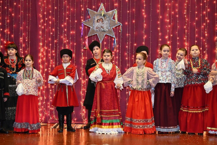 Отчетный концерт образцового детского фольклорного ансамбля "Казачок".